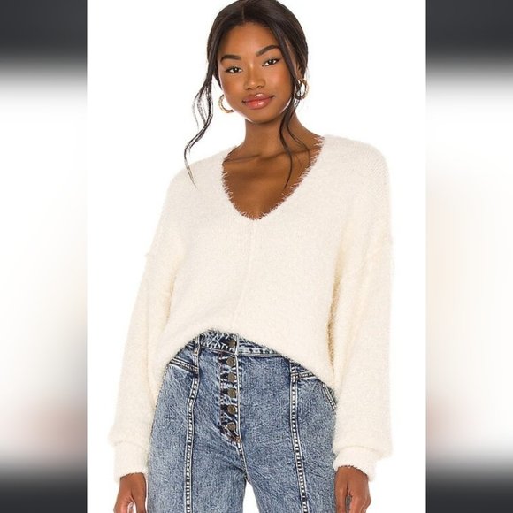 Free People Sweaters - FREE PEOPLE | Icing V Pullover fluffy sweater In Ivory sz L